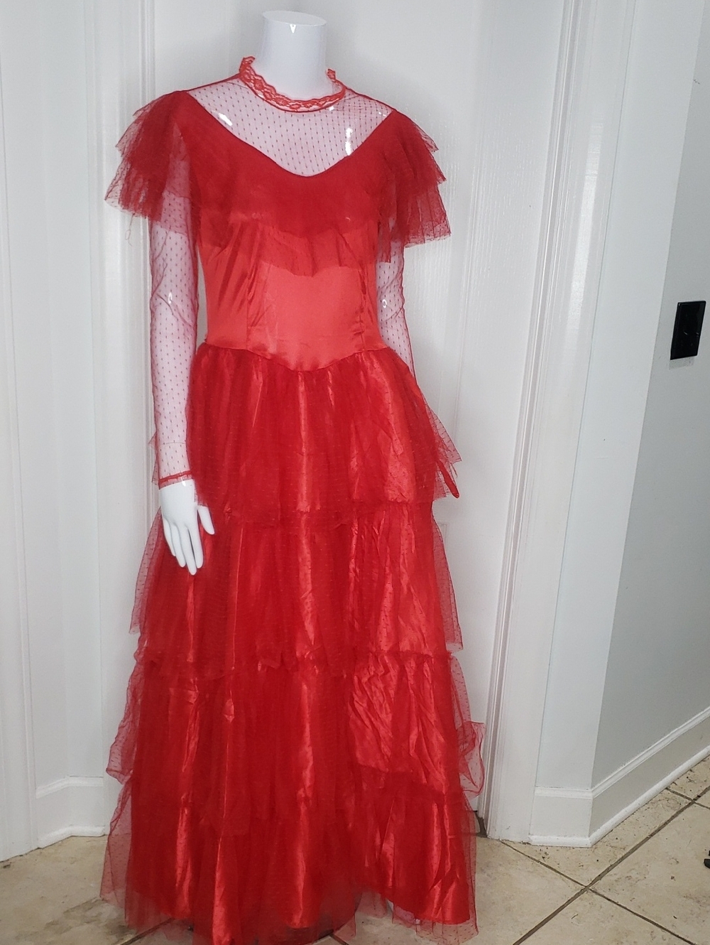 Lydia Deetz Beetlejuice Red Wedding Dress Costume Cosplay Spirit Halloween Small